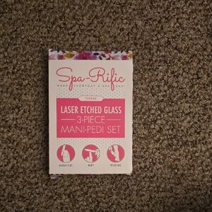 Spa-Rilic Floral Laser Etched Glass 3-Piece Mani-Pedi Set - Pink & White